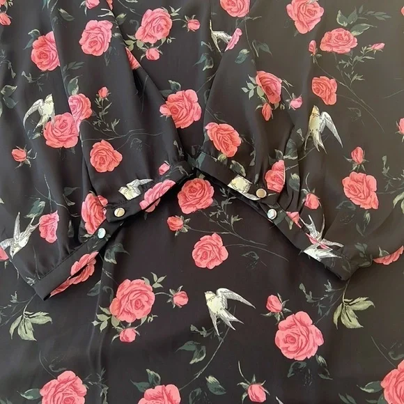 Torrid Floral Bird Print Georgette Tie Neck Blouse Size 5X - Picture 9 of 14